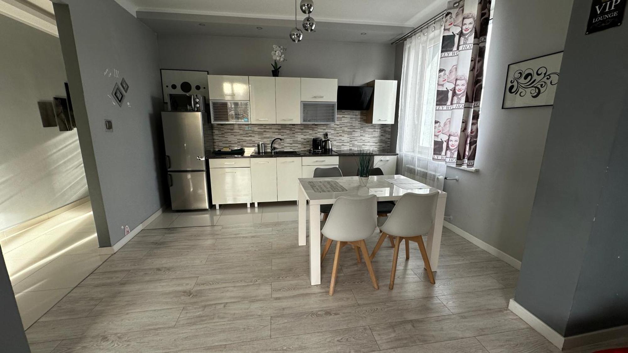 Apartamenty Sofija Deluxe Centrum Zielona Gora  Ngoại thất bức ảnh