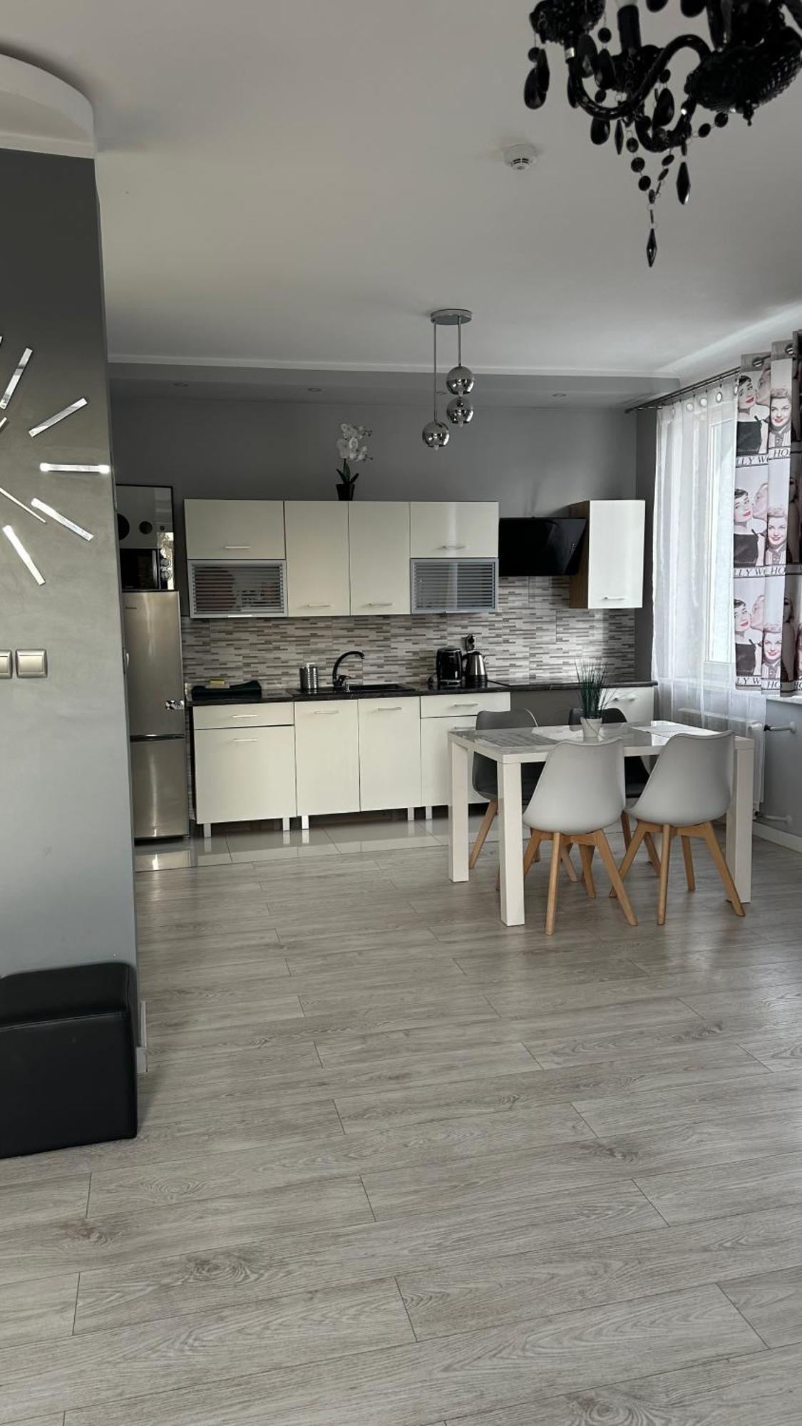 Apartamenty Sofija Deluxe Centrum Zielona Gora  Ngoại thất bức ảnh