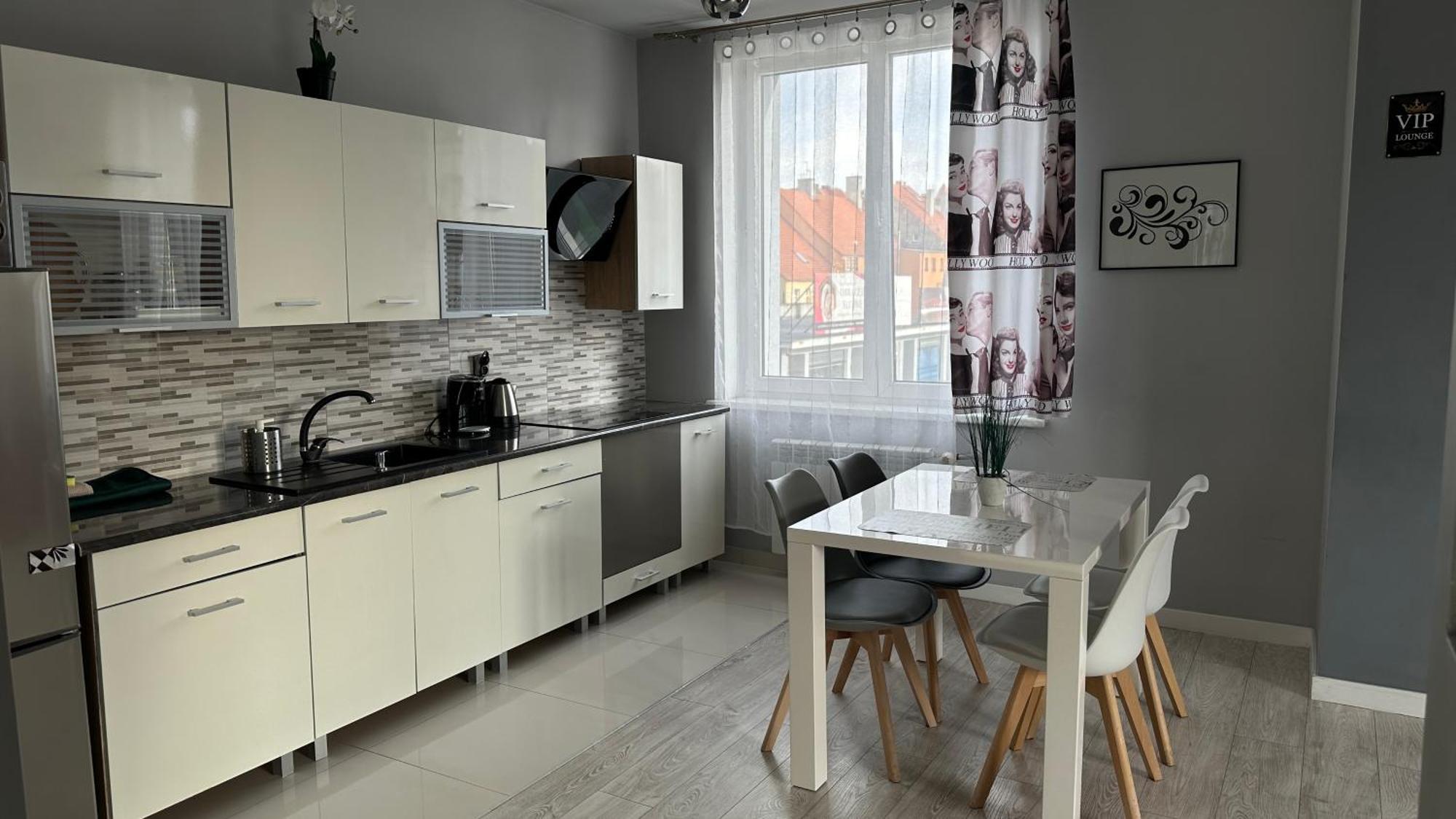 Apartamenty Sofija Deluxe Centrum Zielona Gora  Ngoại thất bức ảnh