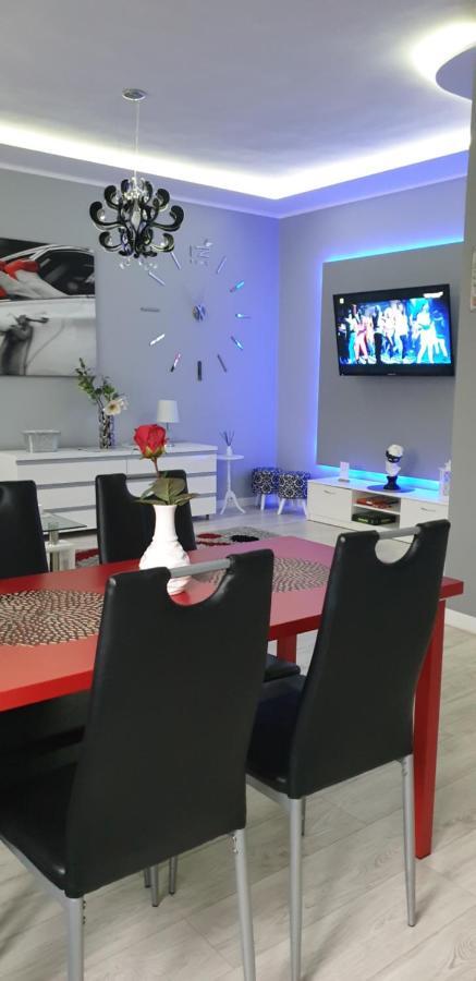 Apartamenty Sofija Deluxe Centrum Zielona Gora  Ngoại thất bức ảnh